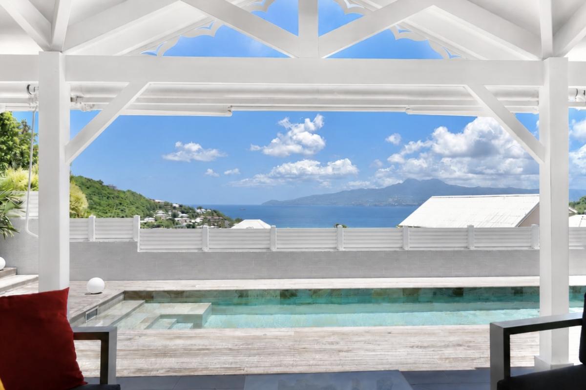 piscine-privee-vue-mer-anse-ane (1)